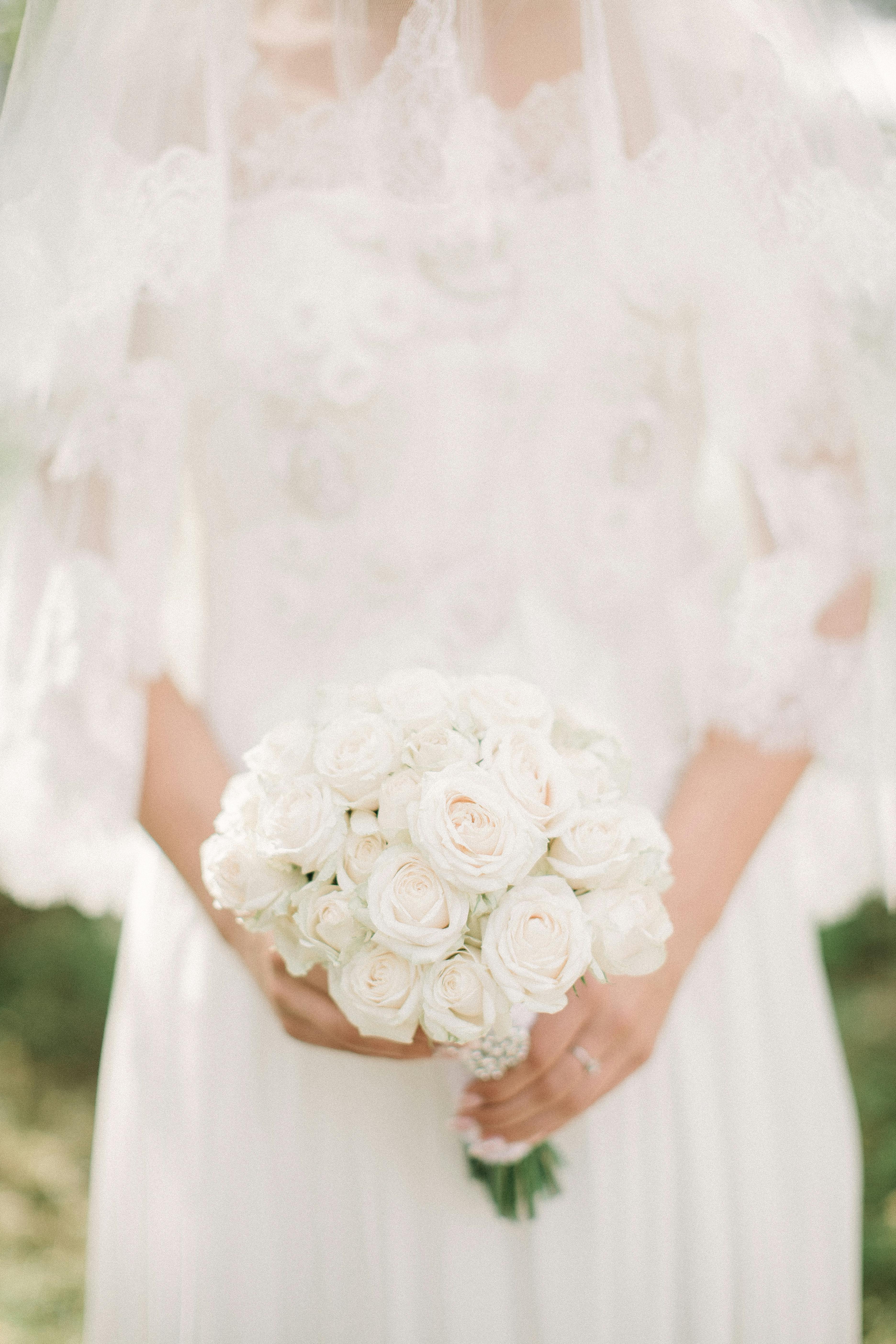Wedding Photography guide A professional lens on the art, emotion, and rhythm of photographing weddings
